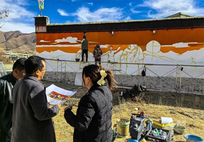 从牛粪墙到文化墙、文明墙的转变