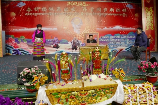 西藏山南：“藏戏第一村”迎来了“村晚”
