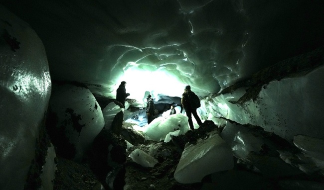 自然奇观！西藏边坝又发现一处双层冰洞