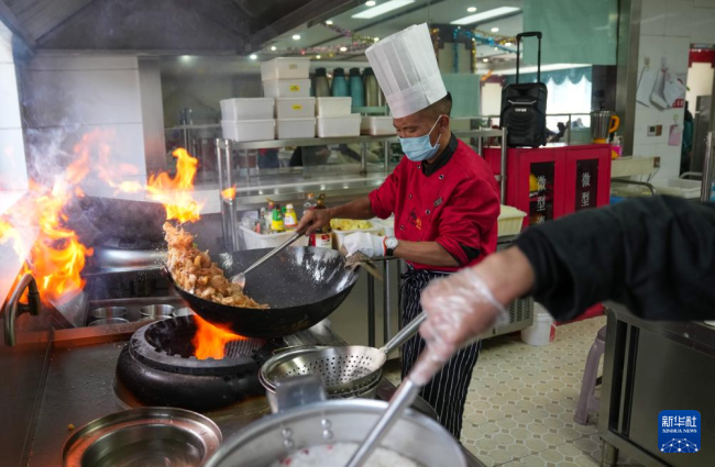 探访西藏那曲海拔4500米的老年人日间照料中心