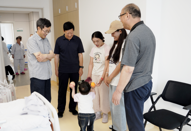 北京建藏援藏工作者协会领导赴北京口腔医院慰问