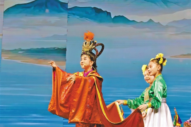 传承藏戏古韵 展现少年风采——西藏首部少儿版《文成公主》藏戏折子戏成功上演