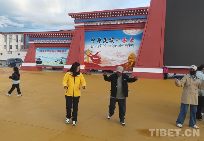 【辉煌60年 和美那曲】一场跨越3600公里的惊喜重逢