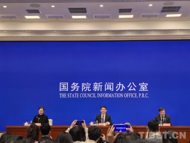 【发布现场】国新办吹风会解读《政府工作报告》