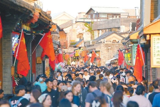 五一假期北京接待游客1696.6万人次 文旅活动创新高，乡村游增势显著