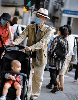 上海将55岁至70岁定义为年轻老人 展示银龄活力新篇章