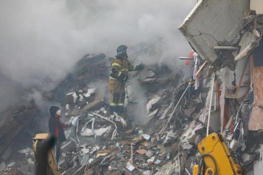 俄称乌袭别尔哥罗德市共致19人死亡 居民楼坍塌悲剧