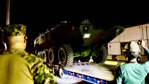 提车了：驻日美海军陆战队接收首批轮式两栖装甲车，强化印太部署
