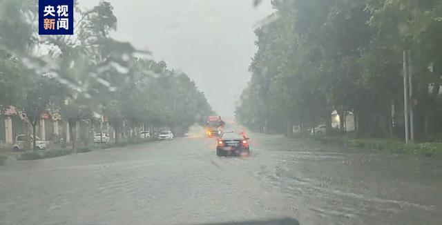 河南鹤壁升级发布暴雨红色预警 3小时降雨量破百毫米