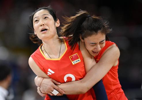 记者：中国女排全队跟朱婷没磨合好 奥运出局显露重建需求