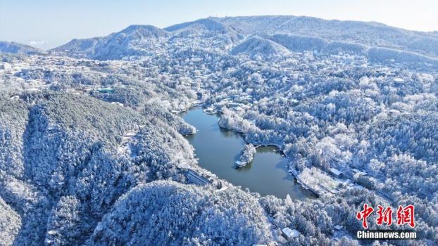 航拍江西廬山雪后壯美風(fēng)光 邂逅南國冰雪奇緣