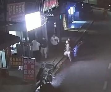 潜逃近30年逃犯露脸3小时落网 正义终得伸张