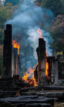 韓國一千年古寺被山火完全焚毀 文化遺產(chǎn)遭重創(chuàng)