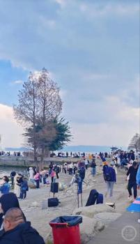 大理回应商业摄影师阻碍游客拍照 机位之争引热议