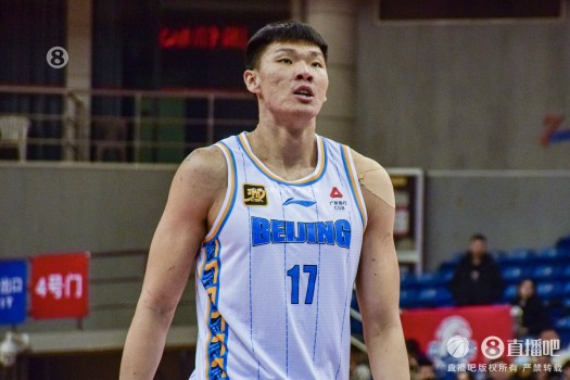 范子銘替補出戰(zhàn)砍13分10籃板 高效表現(xiàn)助力北京勝廣廈