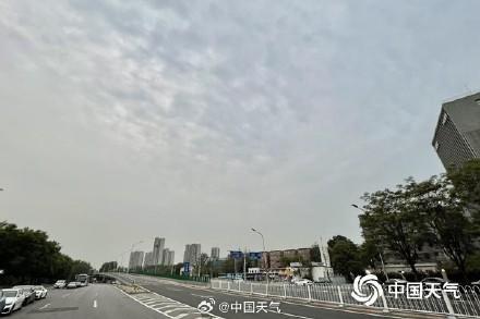 北京：今天風(fēng)雨交加 局地中雨 最高氣溫23℃ 降雨間歇風(fēng)力加大