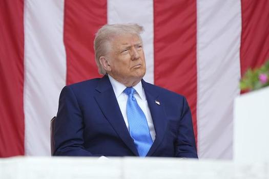 特朗普稱普京“在玩火” 克宮回應(yīng) 重視調(diào)解但不犧牲利益