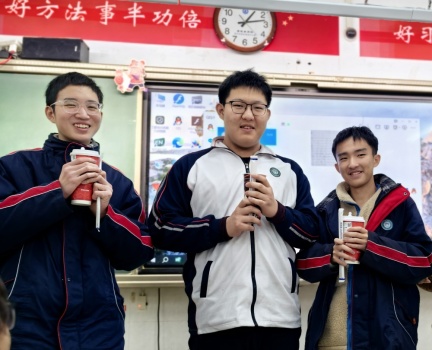 湖北高二學(xué)生參加高考 數(shù)學(xué)滿分 自信男孩的數(shù)學(xué)之路