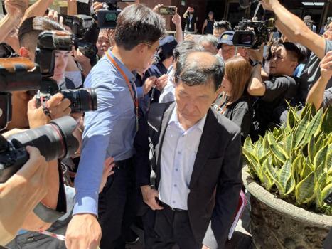 臺(tái)北市前副市長(zhǎng)妻子突然跳樓身亡 彭振聲接噩耗痛哭癱軟