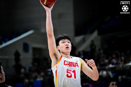 媒體人：不希望楊瀚森打亞洲杯 別拿日本籃協(xié)的態(tài)度指責中國籃協(xié) 處境不同路徑各異