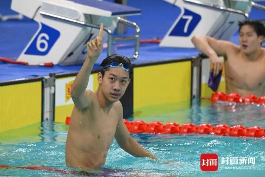 张展硕夺冠潘展乐摘铜 孙杨无成绩 新星闪耀赛场