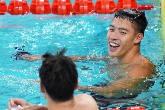 何甄陶夺得男子50米自由泳冠军 香港选手闪耀全运会