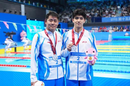 全运会男子1500米自由泳决赛赛况 山东选手张展硕夺冠