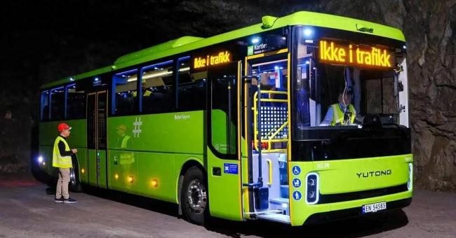 西方为何造谣中国能让汽车集体熄火 无稽之谈背后的真相