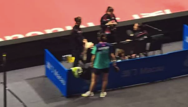 陈梦比赛场外指导集体沉默，顾玉婷建议增加旋转