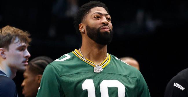 浓眉左小腿拉伤将继续缺席至少7-10天 恢复进程谨慎进行