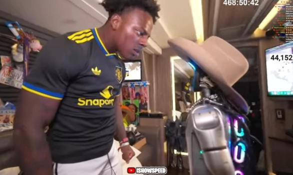 甲亢哥损毁机器人被开发公司起诉索赔 直播暴力行为惹官司