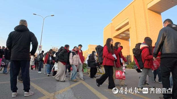 山东一画室陪考老师：艺考风向真变了 考生减少考题变