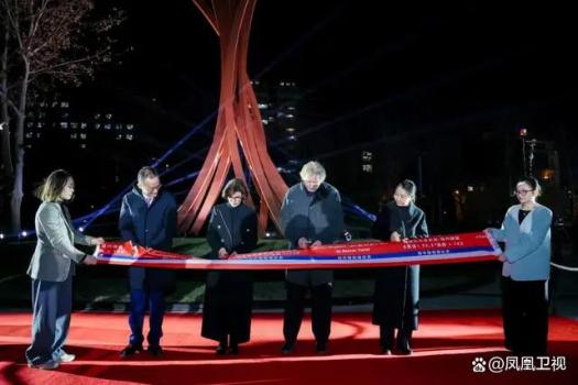 法国送雕塑促文化交流 中法友谊新里程碑