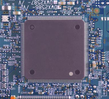 美国为何突然对H200芯片“松绑” 技术与利益的双重算计