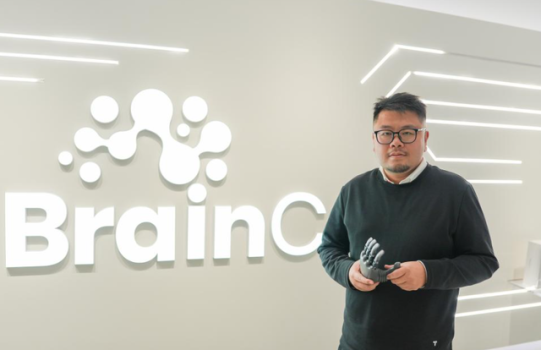 中美脑机接口大战胜算几何 非侵入式路径崛起