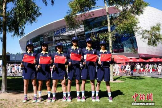 中网球童圆满完成2026澳网服务任务 国际赛场展风采