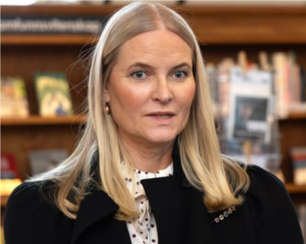 挪威王储妃曾在爱泼斯坦住所停留4天 王室丑闻再起波澜