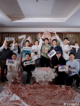 王昶右手老婆左手搭档 事业爱情双丰收