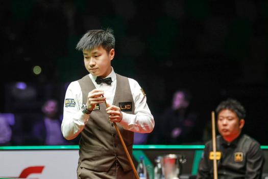 赵心童首夺斯诺克世界大奖赛冠军 刷新历史最佳战绩