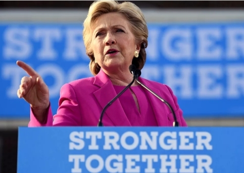 希拉里喊话如果想较量就公开进行 要求透明听证会