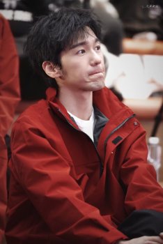 白宇真的把演员的敬业刻进骨子里了！白宇回应《太平年》里九个头衔