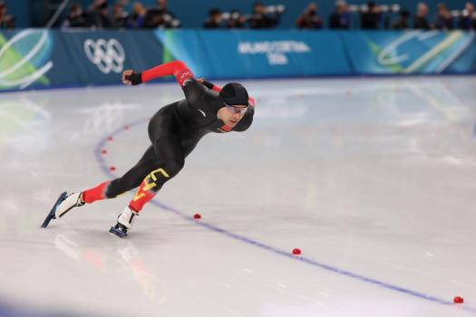 宁忠岩速滑男子1000米夺铜 刷新历史最佳成绩
