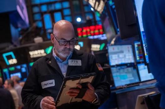 专家：市场对人工智能股票越来越挑剔 赢家与输家分化明显