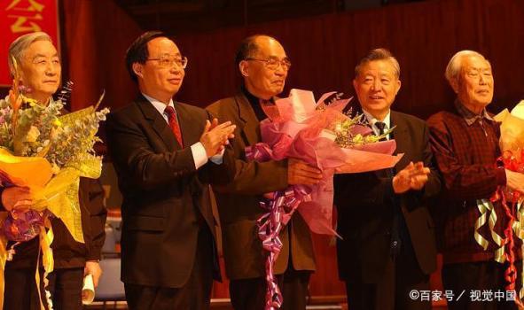 全国劳动模范毛冬声逝世 武汉商业传奇陨落