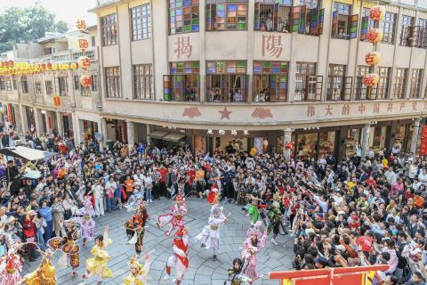 广东揭阳古城人气满满年味浓 非遗展演吸睛