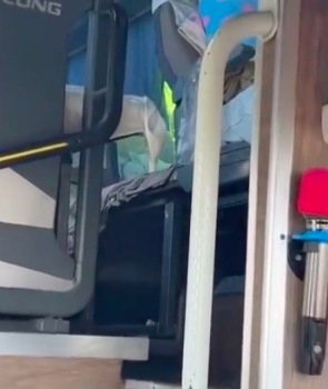 央视曝光卧铺大巴死灰复燃 国家明令禁止的卧铺大巴又上路了