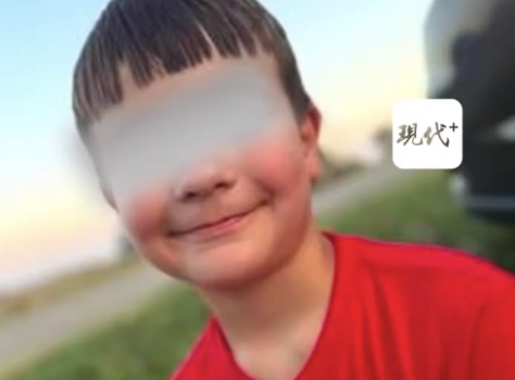 美8歲男孩阻止母親被男友虐待身亡
