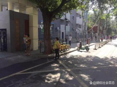 男子在小学附近多次裸露私处被抓 孩子心理受重创
