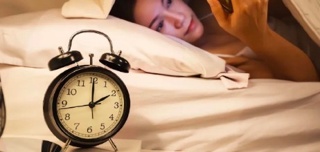 晚睡晚起会让人悄悄变胖 睡眠节律比时长更重要