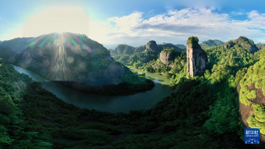 “双遗产”名山在中国——武夷山